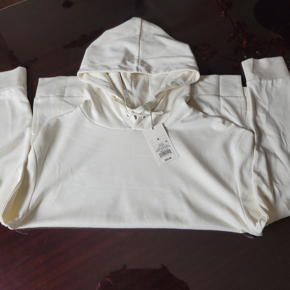 A New Day Hooded Pullover - Picture 6 of 16